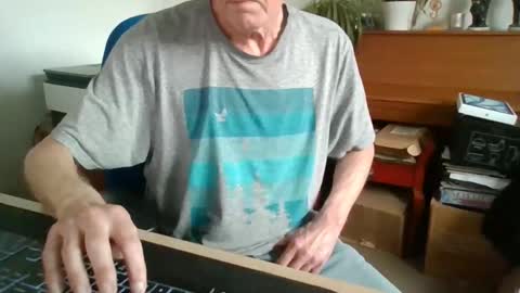 petitwilly online show from 05.05.26