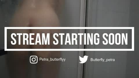 i.. .U can call me Nick ....    Help me to reach 200 thumbs up online show from 04.22.26