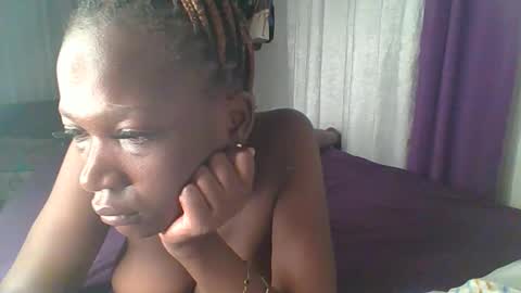 pettite_cora1 online show from 04.16.26