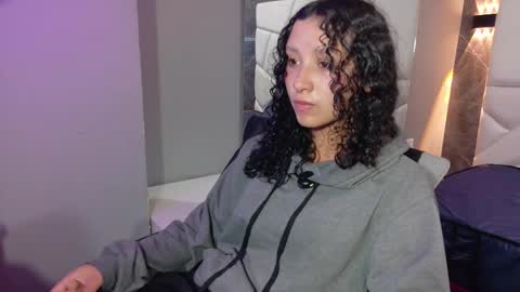 Moon  online show from 11.22.25