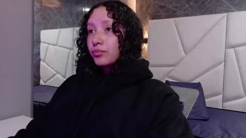 Moon  online show from 12.18.25