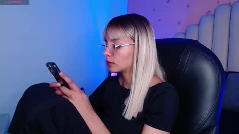 Peyton online show from 10.14.25