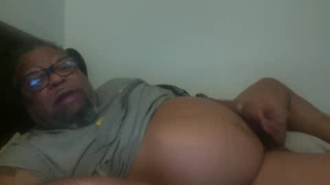 Snapshot of pgh1995 chatting on 12.31.24 pgh1995 online show from 12.31.24