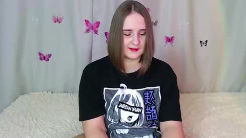 Snapshot of phantommira chatting on 12.16.24 phantommira online show from 12.16.24