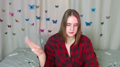 Snapshot of phantommira chatting on 01.20.25 phantommira online show from 01.20.25