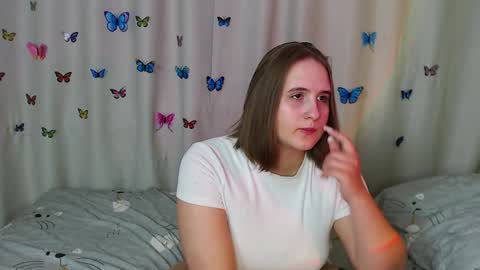 Snapshot of phantommira chatting on 01.21.25 phantommira online show from 01.21.25