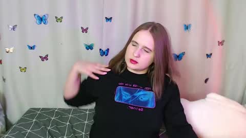 Snapshot of phantommira chatting on 02.22.25 phantommira online show from 02.22.25