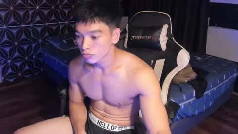 Snapshot of philhotbody chatting on 02.11.25 AJ online show from 02.11.25