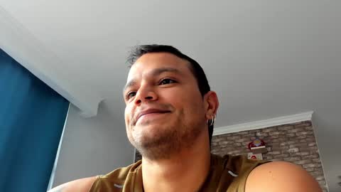 Snapshot of philipe_inzagui chatting on 02.02.25 Philipe online show from 02.02.25