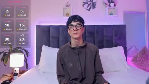 Phillip online show from 09.17.25