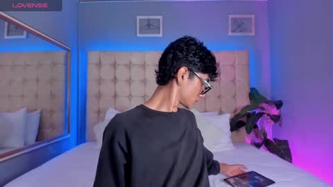 Phillip online show from 09.22.25