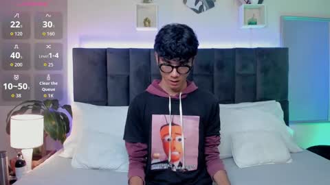 Phillip online show from 10.03.25