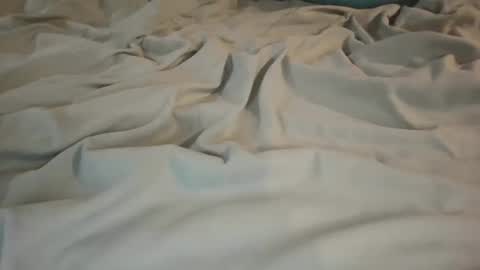 Snapshot of philuup225694 chatting on 11.10.25 philuup225694 online show from 11.10.25