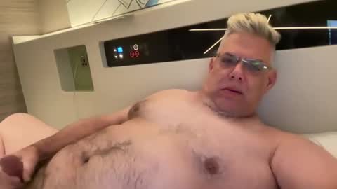 Snapshot of phlpjd chatting on 09.18.25 phlpjd online show from 09.18.25