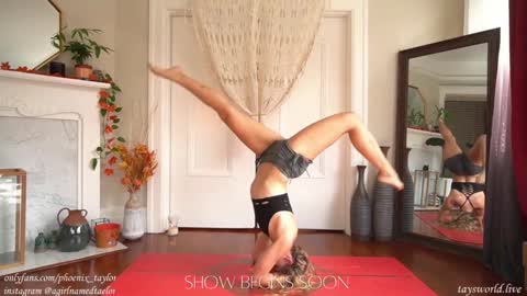 Snapshot of phoenix_taylor chatting on 12.26.24 PHOENIX TAYLOR online show from 12.26.24