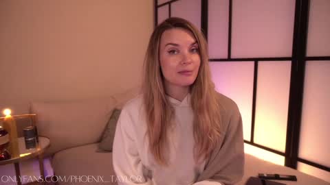 Snapshot of phoenix_taylor chatting on 01.07.25 PHOENIX TAYLOR online show from 01.07.25