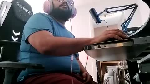 Snapshot of phreshboi chatting on 10.25.25 phreshboi online show from 10.25.25