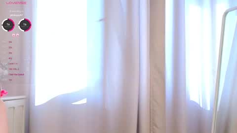 Snapshot of phyllisheart chatting on 03.08.25 Lora black and Lili blonde welcome you here online show from 03.08.25