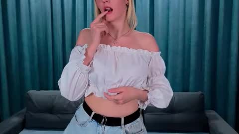 Anna online show from 03.04.26