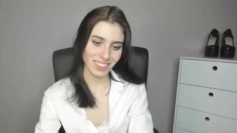 P I A online show from 11.09.25