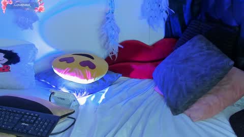  PIA FISHER  online show from 02.02.25