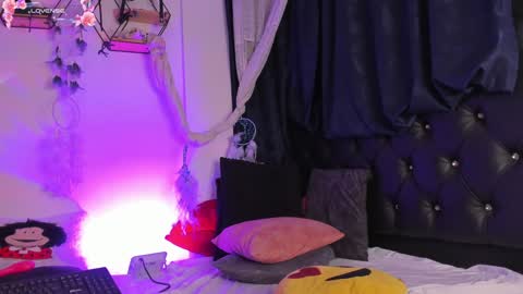  PIA FISHER  online show from 02.04.25