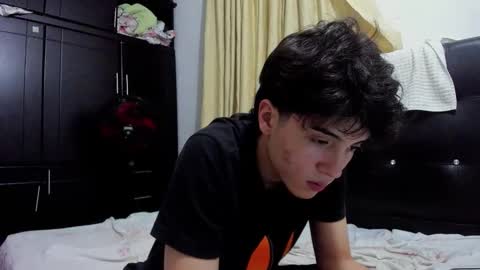 picaszomilos350 online show from 02.04.26