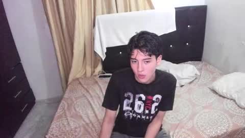 picaszomilos350 online show from 02.15.26