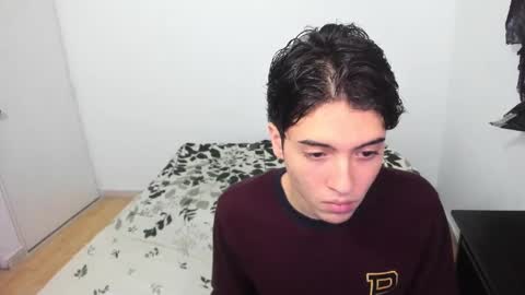 picaszomilos350 online show from 02.25.26