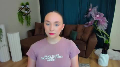 Emelie online show from 11.18.25