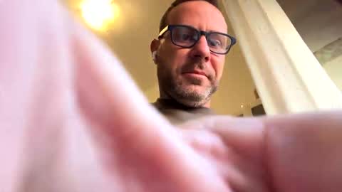 pier749802 online show from 11.14.25