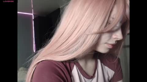 Snapshot of piera_ chatting on 04.17.26 Piera online show from 04.17.26