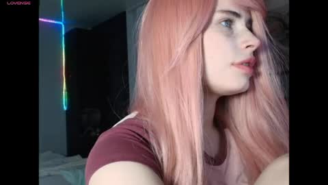 Snapshot of piera_ chatting on 04.29.26 Piera online show from 04.29.26