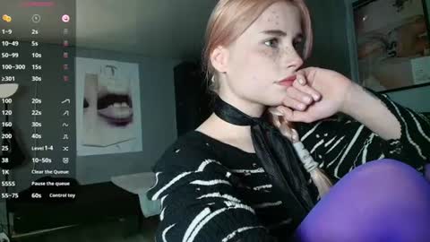 Snapshot of piera_ chatting on 06.15.26 Piera online show from 06.15.26