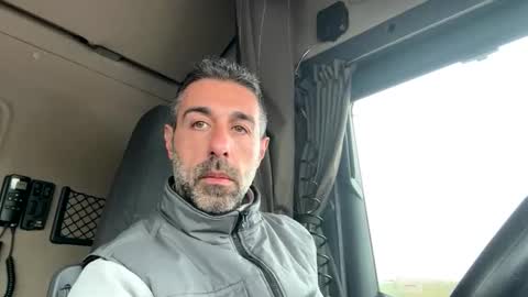 pierotu online show from 04.01.26