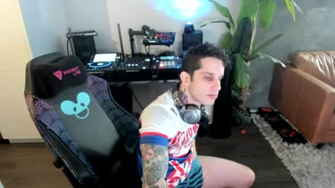 Snapshot of pierrefitch chatting on 02.25.25 Pierre Fitch online show from 02.25.25