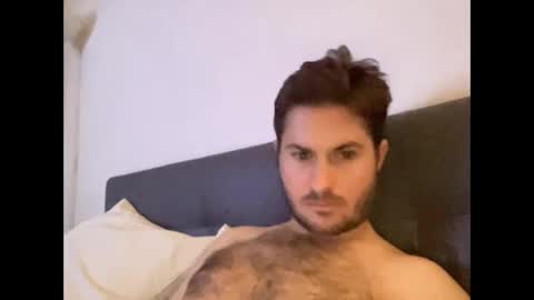 Snapshot of pierrot462900 chatting on 03.10.25 pierrot462900 online show from 03.10.25