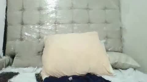 pieslatinos online show from 12.30.24