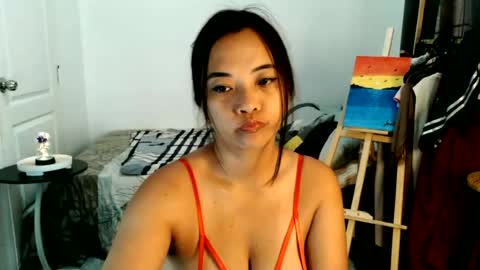 Snapshot of pinay_beauty14 chatting on 07.04.26 pinay beauty14 online show from 07.04.26