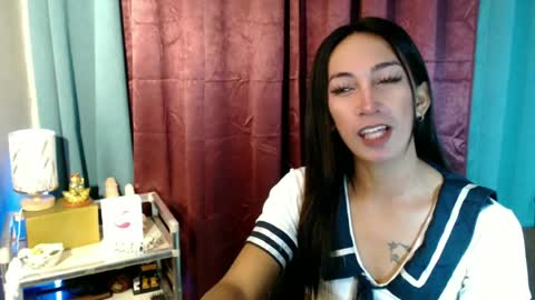 Snapshot of pinay_lucy chatting on 06.20.26 lucyLove online show from 06.20.26