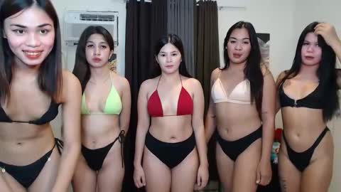 Snapshot of pinay_pussysluts chatting on 10.23.25 rhea kris birnadith desiree medusa online show from 10.23.25