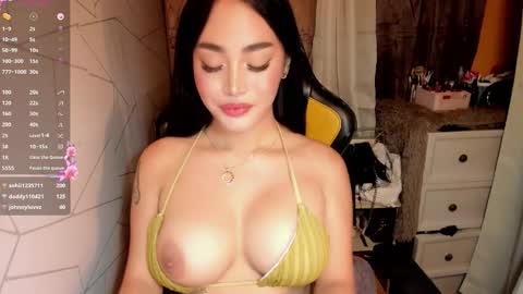 Snapshot of pinaycandice chatting on 09.10.25 pinaycandice online show from 09.10.25
