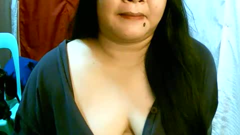 Snapshot of pinayjona chatting on 10.19.25 pinayjona online show from 10.19.25