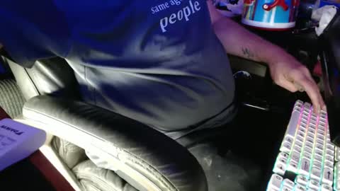 Snapshot of pincoffin chatting on 03.09.25 Pincoffin online show from 03.09.25