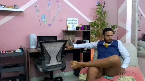 Snapshot of pineappleflipped chatting on 07.30.26 pineappleflipped online show from 07.30.26