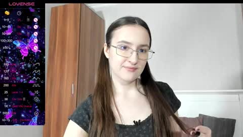 Snapshot of pingviluly chatting on 10.04.25 pingviluly online show from 10.04.25