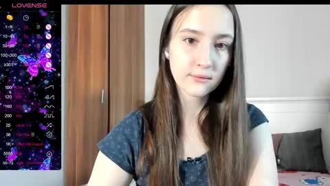 Snapshot of pingviluly chatting on 10.20.25 pingviluly online show from 10.20.25