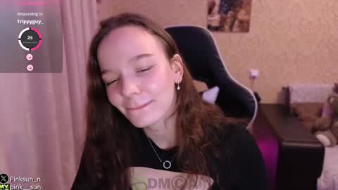 Snapshot of pink__sun chatting on 03.01.25 Stephanie online show from 03.01.25
