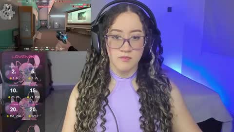 Snapshot of pink_angell chatting on 01.11.25 Emilly Santis online show from 01.11.25