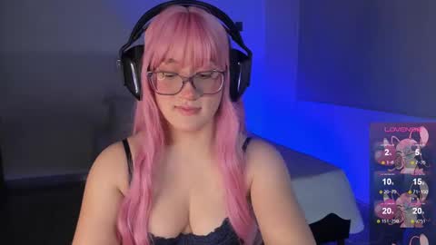 Snapshot of pink_angell chatting on 02.09.25 Emilly Santis online show from 02.09.25